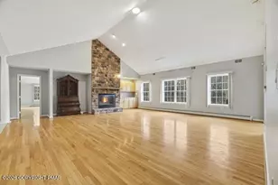 267 Scenic Dr, Blakeslee, PA 18610 - Photo 3