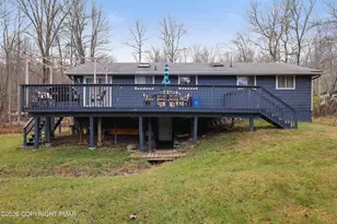 124 Shawnee Dr, Pocono Lake, PA 18347 - Photo 9