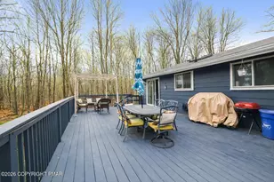 124 Shawnee Dr, Pocono Lake, PA 18347 - Photo 7