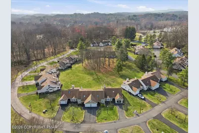  114 Duck Hollow Circle, Stroudsburg, PA 18360 - Photo 3