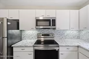 114 Duck Hollow Cir, Stroudsburg, PA 18360 - Photo 9