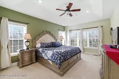  389 Joanne Court, Bartonsville, PA 18321 - Photo 15