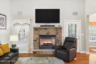 389 Joanne Ct, Bartonsville, PA 18321 - Photo 61