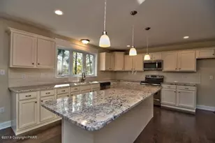 709 Kennedy Ct, East Stroudsburg, PA 18301 - Photo 11