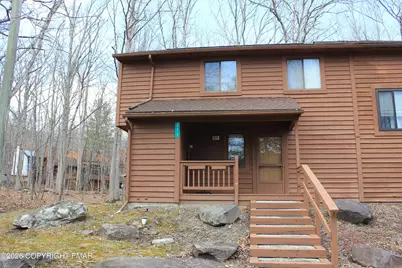  211 Falls Circle, Bushkill, PA 18324 - Photo 1