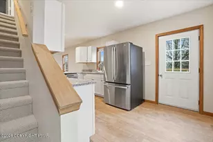 209 Keller Dr, Stroudsburg, PA 18360 - Photo 7