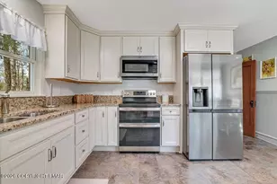 253 Thomas Rd, Blakeslee, PA 18610 - Photo 17