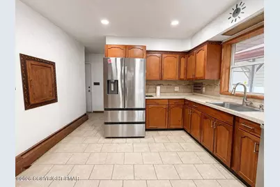  2 W 17th Street, Hazleton, PA 18201 - Photo 13