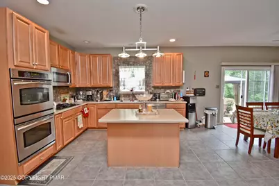  395 Shawnee Valley Drive, East Stroudsburg, PA 18302 - Photo 11