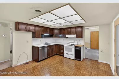  811 Hawthorne Lane, Pen Argyl, PA 18072 - Photo 31