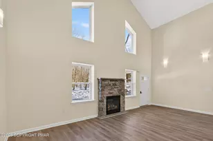 1073 West Side Dr, Newfoundland, PA 18445 - Photo 33