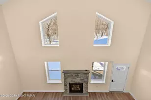 1073 West Side Dr, Newfoundland, PA 18445 - Photo 59