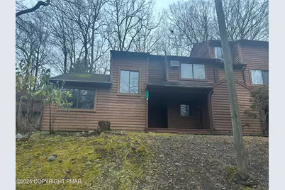  233 Sedburgh Court, Bushkill, PA 18324 - Photo 1