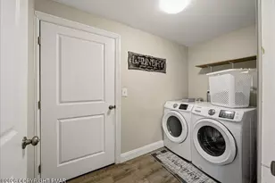 369 Sidney Ave, Pocono Summit, PA 18346 - Photo 19