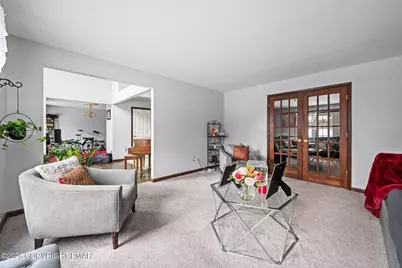  137 Old Kettle Court, Stroudsburg, PA 18360 - Photo 3