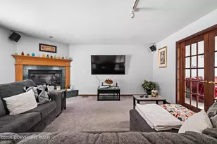 137 Old Kettle Ct, Stroudsburg, PA 18360 - Photo 13