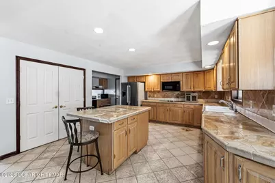  137 Old Kettle Court, Stroudsburg, PA 18360 - Photo 5