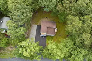 2041 Candlewood Dr, East Stroudsburg, PA 18301 - Photo 5