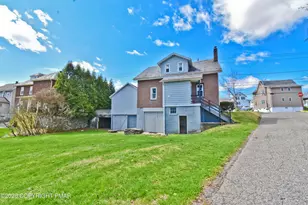 621 Garibaldi Ave, Roseto, PA 18013 - Photo 33