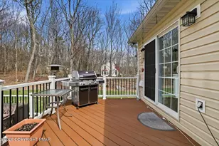 1177 N Rocky Mountain Dr, Effort, PA 18330 - Photo 7