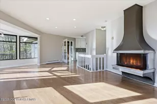 125 Big Bear Dr, Greentown, PA 18426 - Photo 9