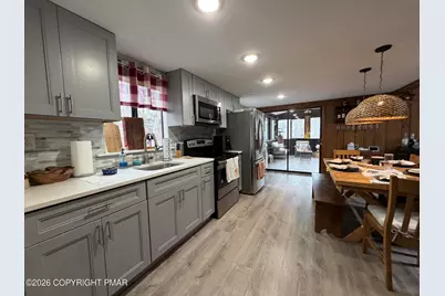  128 Ansted Court, Bushkill, PA 18324 - Photo 3