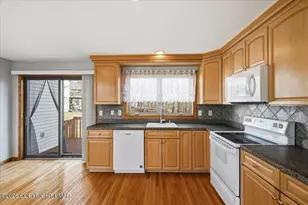 110 Bexhill Ct, Bushkill, PA 18324 - Photo 25