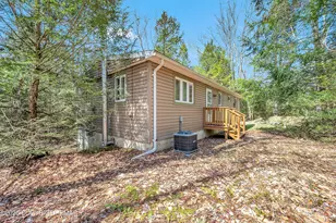 200 Onocop Dr, Pocono Lake, PA 18347 - Photo 7