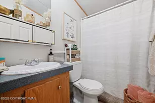 180 Bartion Ct, Bartonsville, PA 18321 - Photo 19