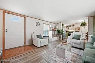 180 Bartion Ct, Bartonsville, PA 18321 - Photo 13