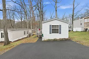 180 Bartion Ct, Bartonsville, PA 18321 - Photo 29
