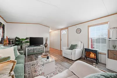  180 Bartion Court, Bartonsville, PA 18321 - Photo 11