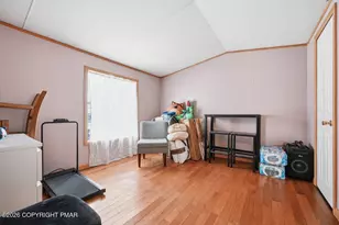 180 Bartion Ct, Bartonsville, PA 18321 - Photo 25