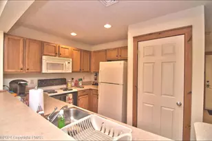 371 Linden Ct, Tannersville, PA 18372 - Photo 5