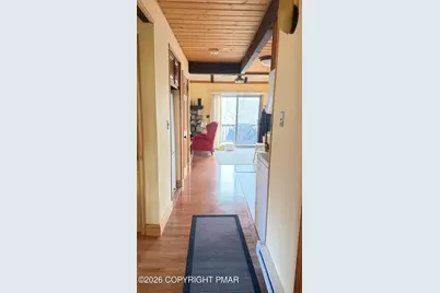  127 Dorchester Drive, Bushkill, PA 18324 - Photo 7