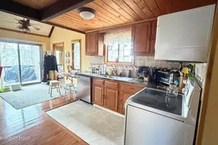 127 Dorchester Dr, Bushkill, PA 18324 - Photo 13