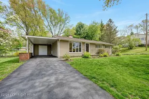 296 E Broad St, East Stroudsburg, PA 18301 - Photo 3