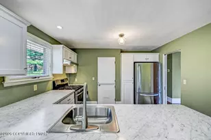 296 E Broad St, East Stroudsburg, PA 18301 - Photo 23