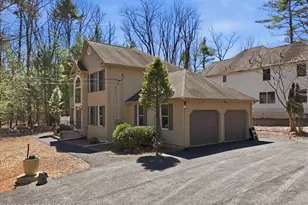 413 President Harrison Pl, Henryville, PA 18332 - Photo 3