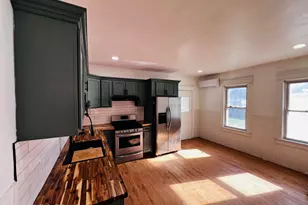 11 Laurel St, Edwardsville, PA 18704 - Photo 9