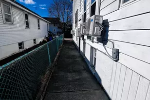 11 Laurel St, Edwardsville, PA 18704 - Photo 5