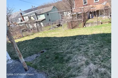  523 E Abbott Street, Lansford, PA 18232 - Photo 7