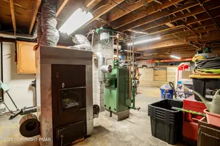 4043 Manor Dr, Stroudsburg, PA 18360 - Photo 33