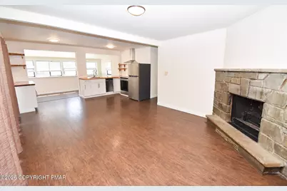  347 Country Place Drive, Tobyhanna, PA 18466 - Photo 9