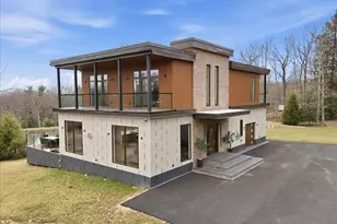 130 Laurelbrook Dr, Bear Creek Township, PA 18702 - Photo 3