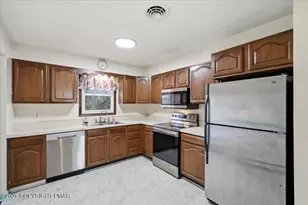 606 Rimrock Rd, Bartonsville, PA 18321 - Photo 5