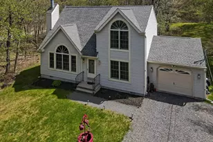 3310 Black Cherry Ct, Long Pond, PA 18334 - Photo 9