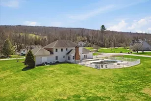 2506 Red Fox Ln, Stroudsburg, PA 18360 - Photo 57