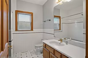 2506 Red Fox Ln, Stroudsburg, PA 18360 - Photo 15