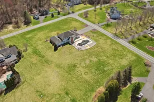 2506 Red Fox Ln, Stroudsburg, PA 18360 - Photo 59